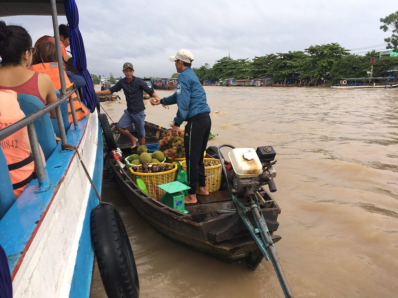 Chợ nổi C&aacute;i R&abreve;ng &mdash; ảnh minh họa &dstrok;iểm &dstrok;ến